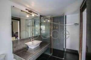 2 bedroom riverfront duplex apartment for rent