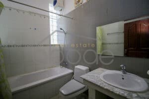 Large Tuol Kork villa swimming pool for rent