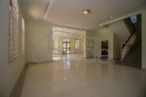 Large Tuol Kork villa swimming pool for rent