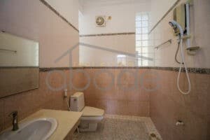 Large Tuol Kork villa swimming pool for rent