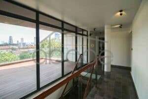 3 bedroom penthouse apartment for rent Wat Phnom Daun Penh