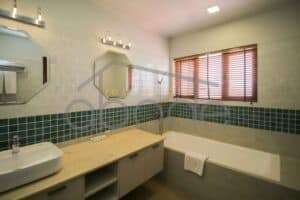 3 bedroom penthouse apartment for rent Wat Phnom Daun Penh