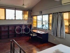 Renovated Riverside apartment for sale