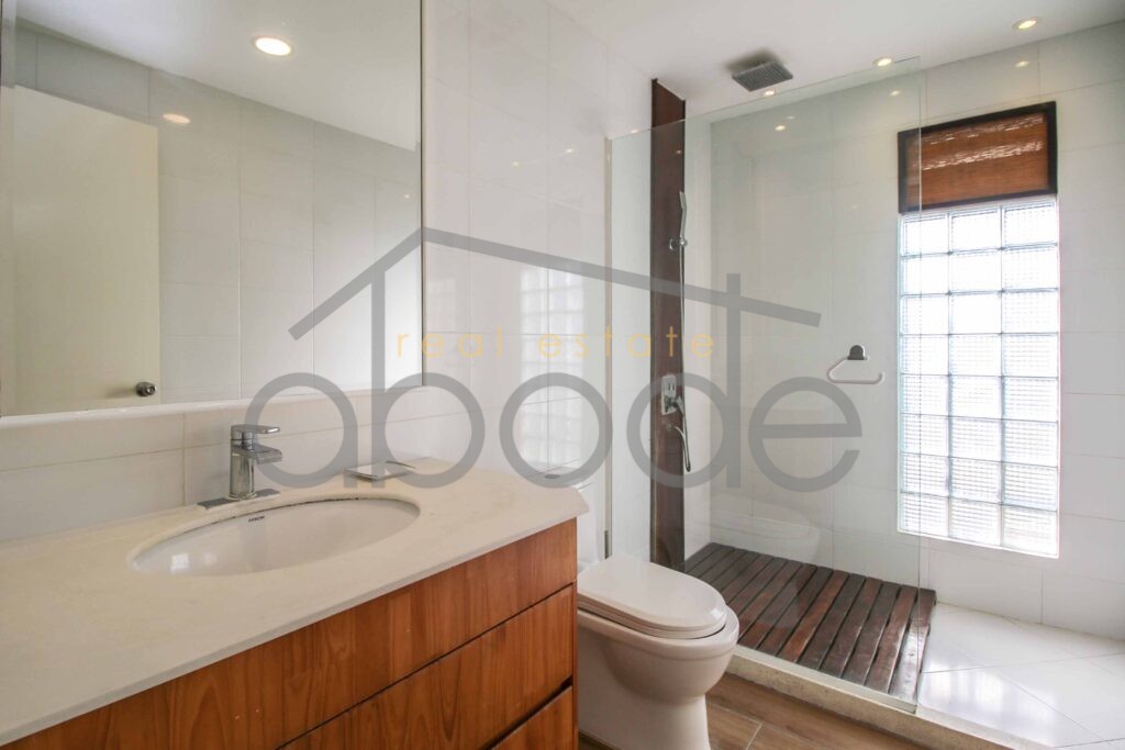penthouse apartment for rent Chroy Changvar Phnom Penh