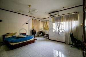 Tuol Kork villa swimming pool for rent