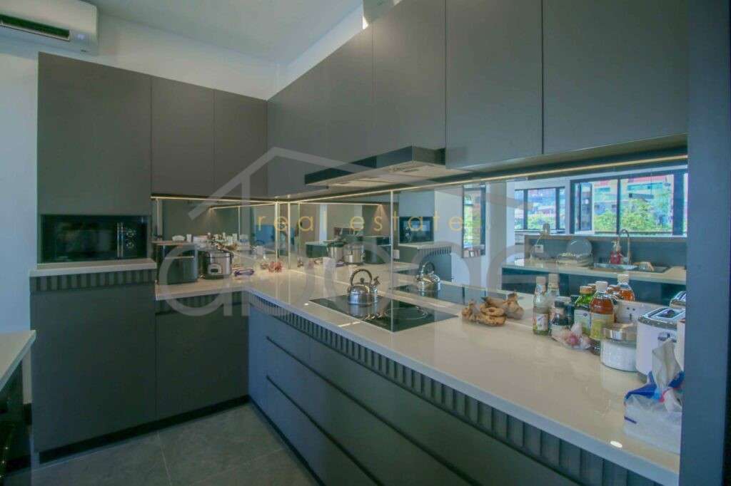 2 bedroom luxury apartment for rent Riverside Daun Penh