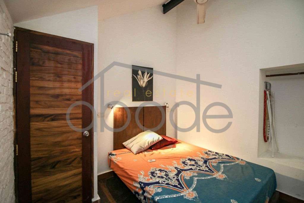 2 bedroom colonial apartment for sale Daun Penh