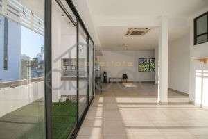 2 bedroom apartment for rent Riverside Daun Penh