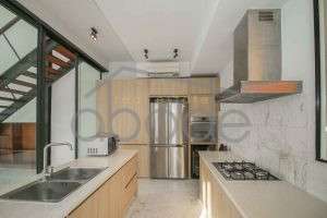 4 bedroom apartment for rent Riverside Daun Penh