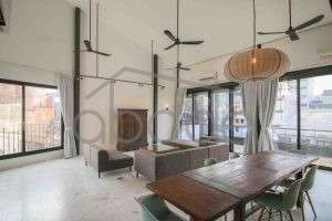 4 bedroom apartment for rent Riverside Daun Penh