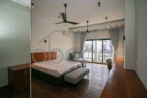 4 bedroom apartment for rent Riverside Daun Penh