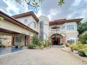 7 bedroom villa for rent swimming pool Toul Kork