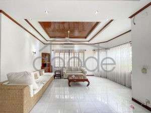 7 bedroom villa for rent swimming pool Toul Kork