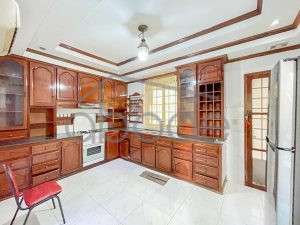 7 bedroom villa for rent swimming pool Toul Kork