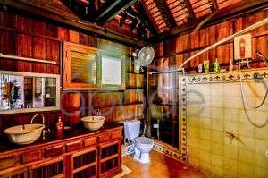 Large 3 bedroom villa set in lush gardens for rent Chroy Changvar