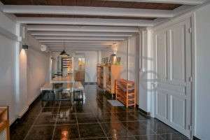 2 bedroom colonial apartment for rent Riverside Daun Penh