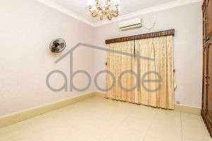 large villa swimming pool for rent Tonle Bassac