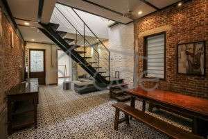 2 bedroom colonial apartment for rent Daun Penh