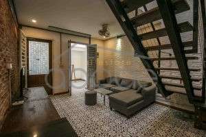 2 bedroom colonial apartment for rent Daun Penh