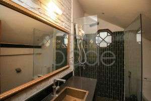 2 bedroom colonial apartment for rent Daun Penh