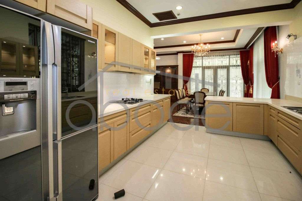 Luxury villa for rent Diamond Island
