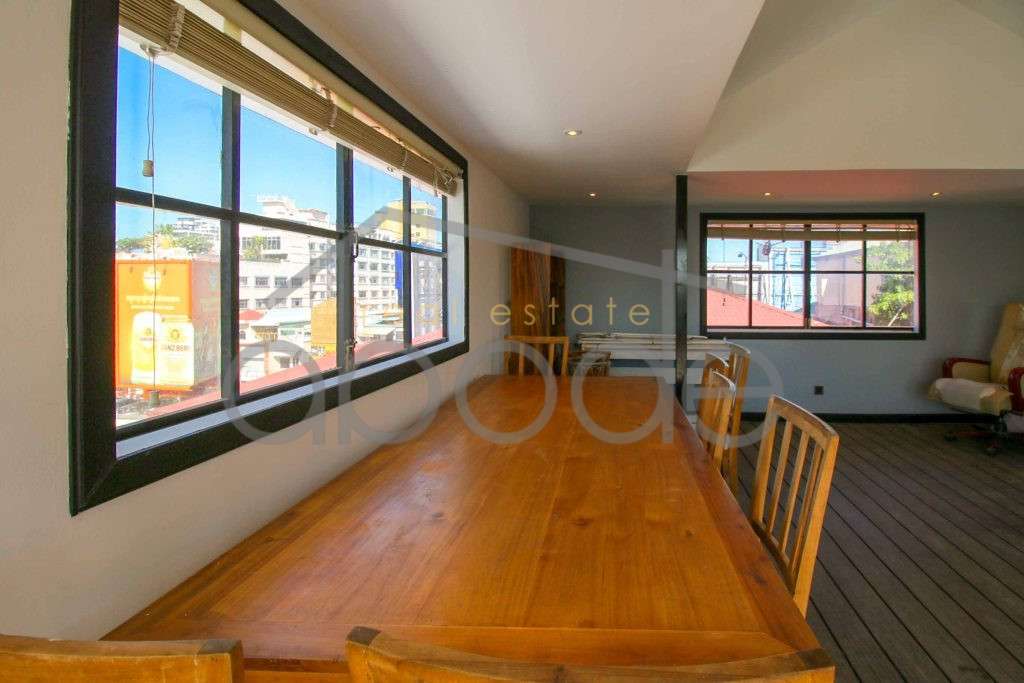 Modern apartment for rent Daun Penh BKK 1 central Phnom Penh
