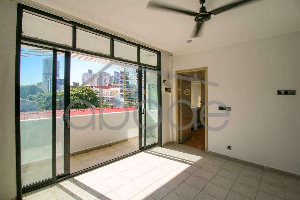 Modern apartment for rent Daun Penh BKK 1 central Phnom Penh