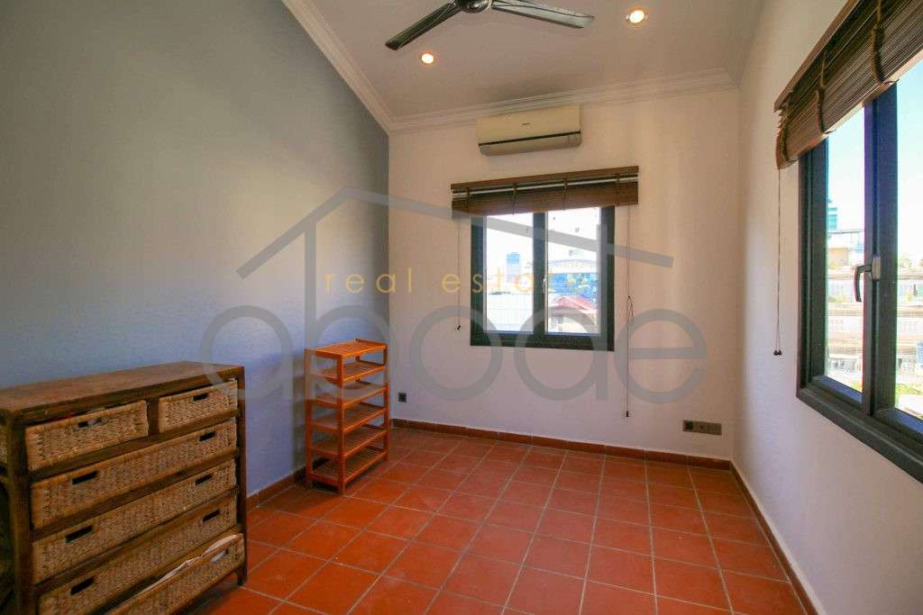 Modern apartment for rent Daun Penh BKK 1 central Phnom Penh