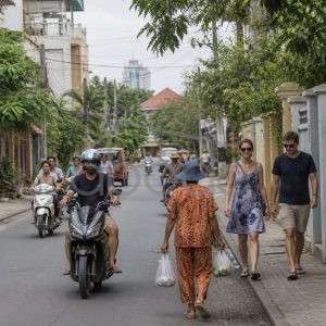 Phnom Penh real estate and urban life