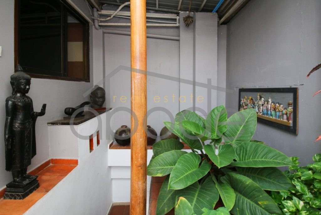 riverfront-apartment-for-sale-daun-penh