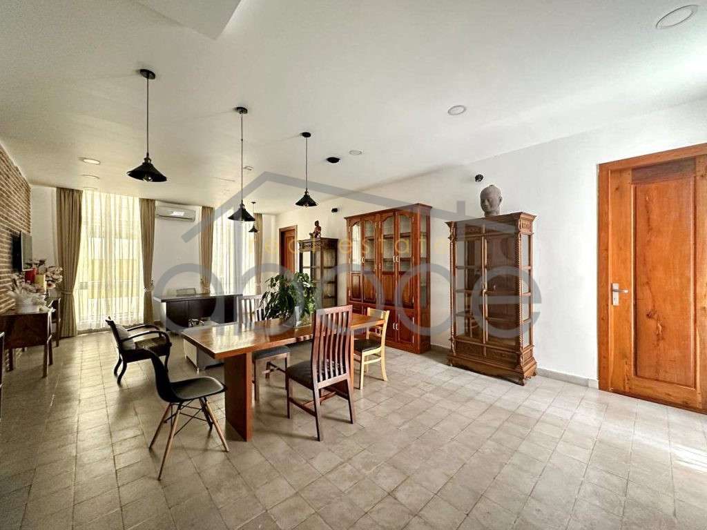 2 bedroom apartment for rent BKK 1 central Phnom Penh