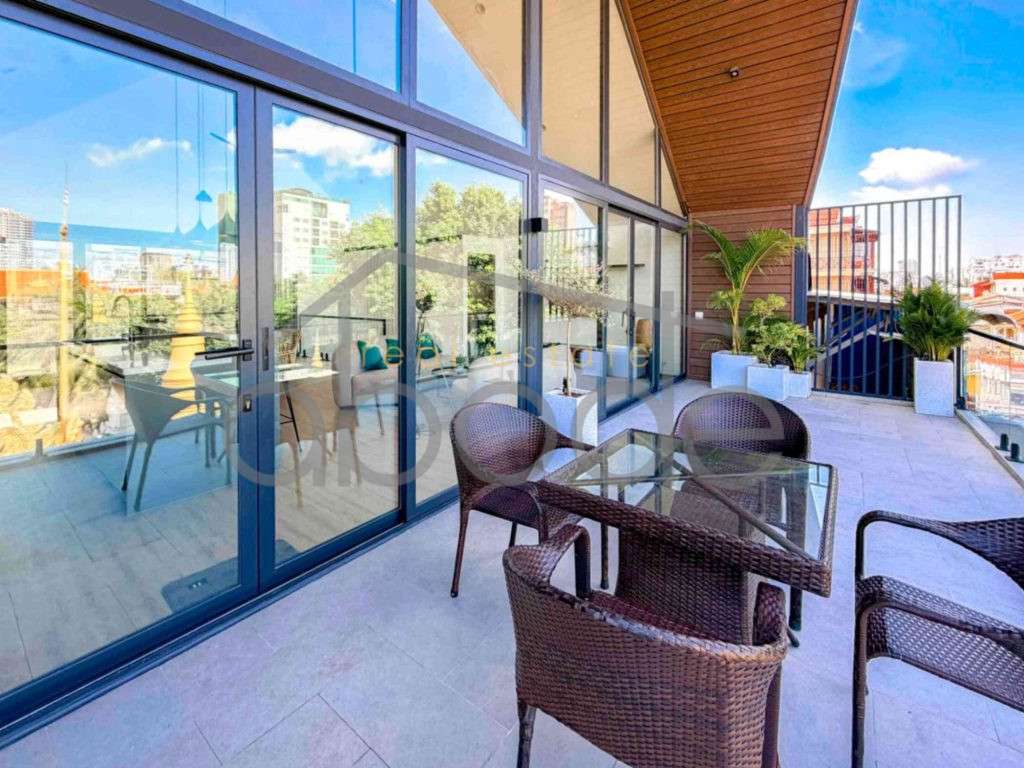 3 bedroom apartment for rent Daun Penh