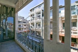 1 bedroom post colonial apartment for rent Riverside Daun Penh