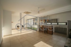 2 bedroom apartment for rent Riverside Daun Penh