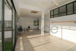 2 bedroom apartment for rent Riverside Daun Penh