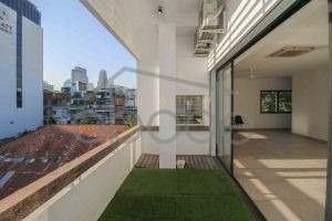 2 bedroom apartment for rent Riverside Daun Penh