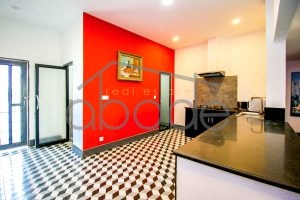 3 bedroom townhouse Tonle Bassac for rent Phnom Penh