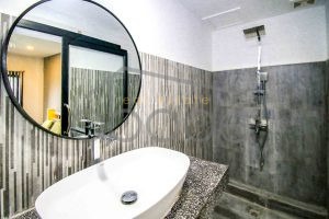 3 bedroom townhouse Tonle Bassac for rent Phnom Penh
