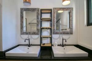 3 bedroom renovated flathouse for rent BKK1
