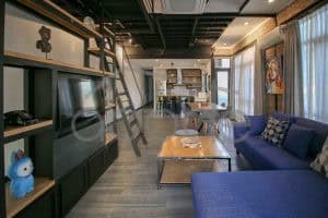 3 bedroom renovated flathouse for rent BKK1