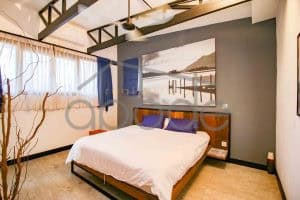 3 bedroom renovated flathouse for rent BKK1