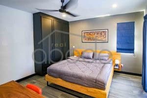 3 bedroom renovated flathouse for rent BKK1