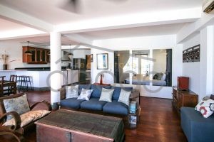 Colonial riverfront apartment for rent