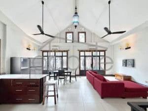 Duplex villa house for rent Royal Palace central Phnom Penh