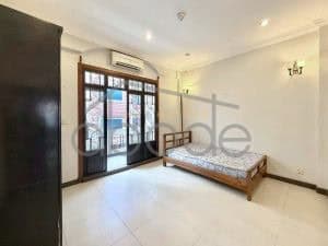 Duplex villa house for rent Royal Palace central Phnom Penh