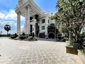 Mansion villa for sale Chbar Ampov
