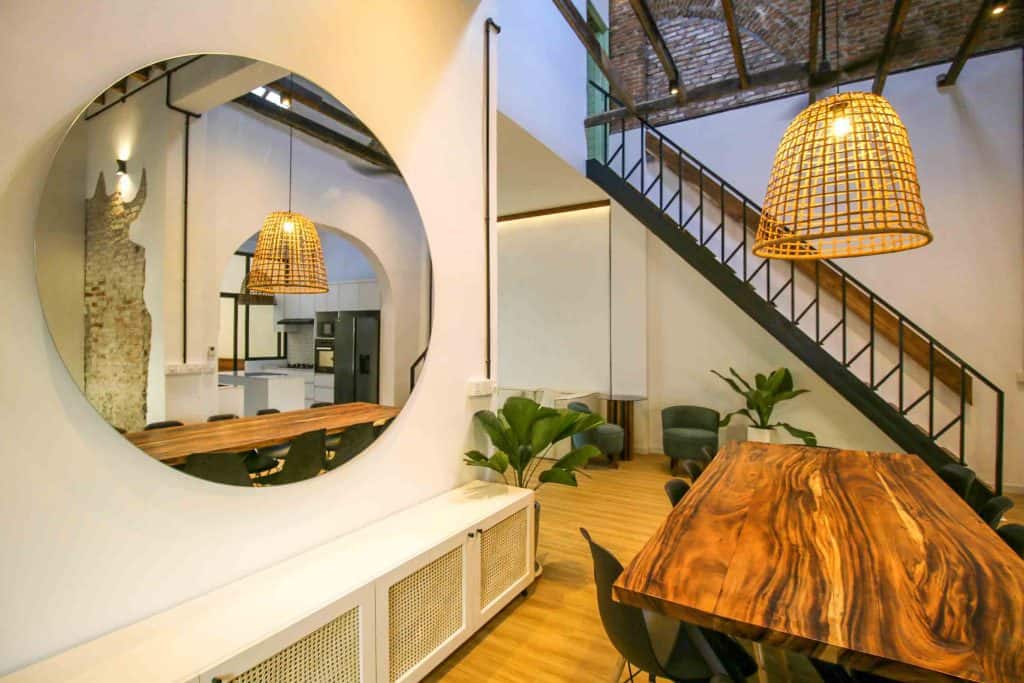 Renovated Modern Colonial style 4 bedroom apartment for rent Daun Penh 2