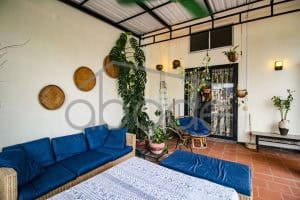 Riverside renovated flathouse for rent