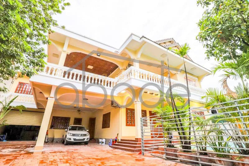 Villa for sale tonle bassac central Phnom Penh