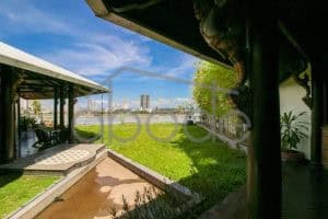 Colonial penthouse apartment for rent Riverside Daun Penh